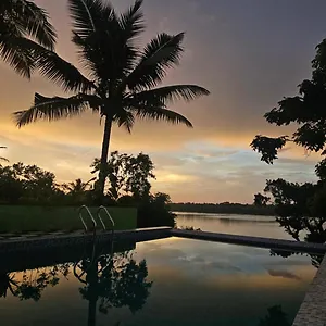 Miles Varkala